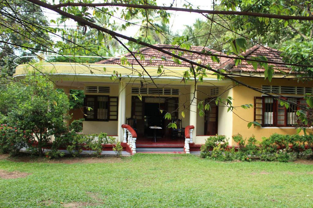 Abberny Villa Oost-Oost-Midigama Buitenkant foto