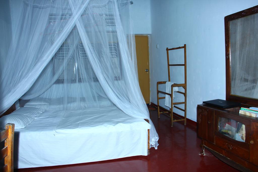 Abberny Villa Oost-Oost-Midigama Kamer foto